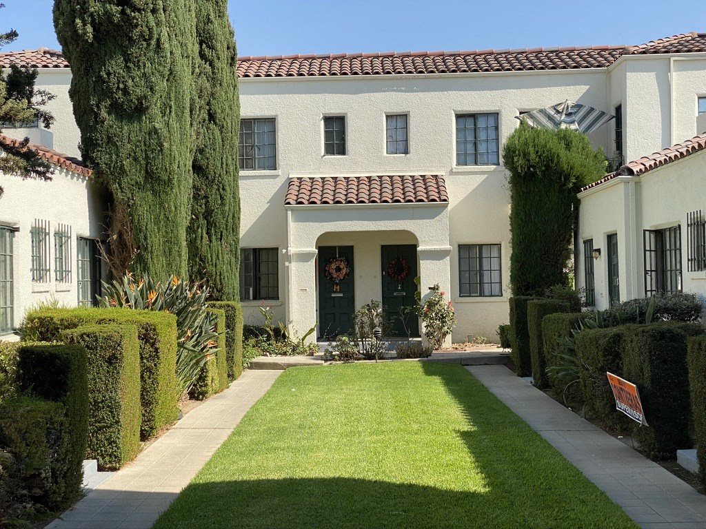 Las Casitas Apartments