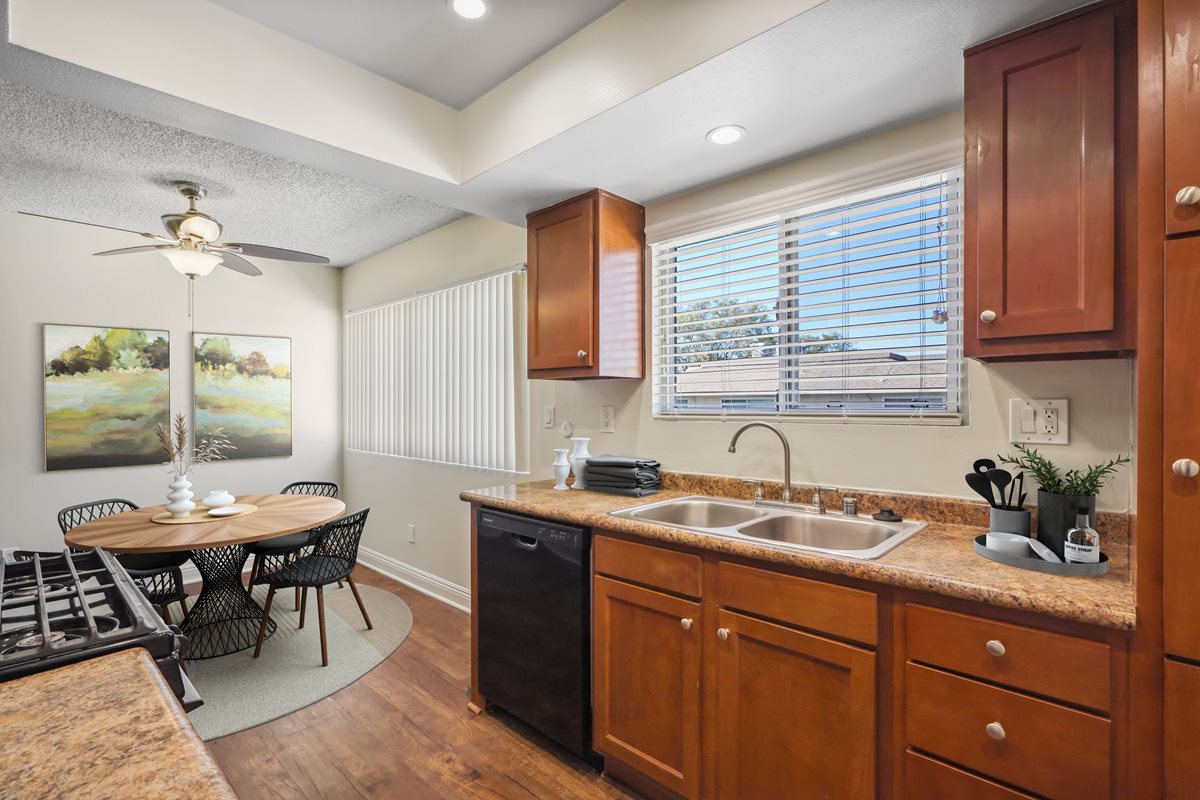 Sierra West Apartments