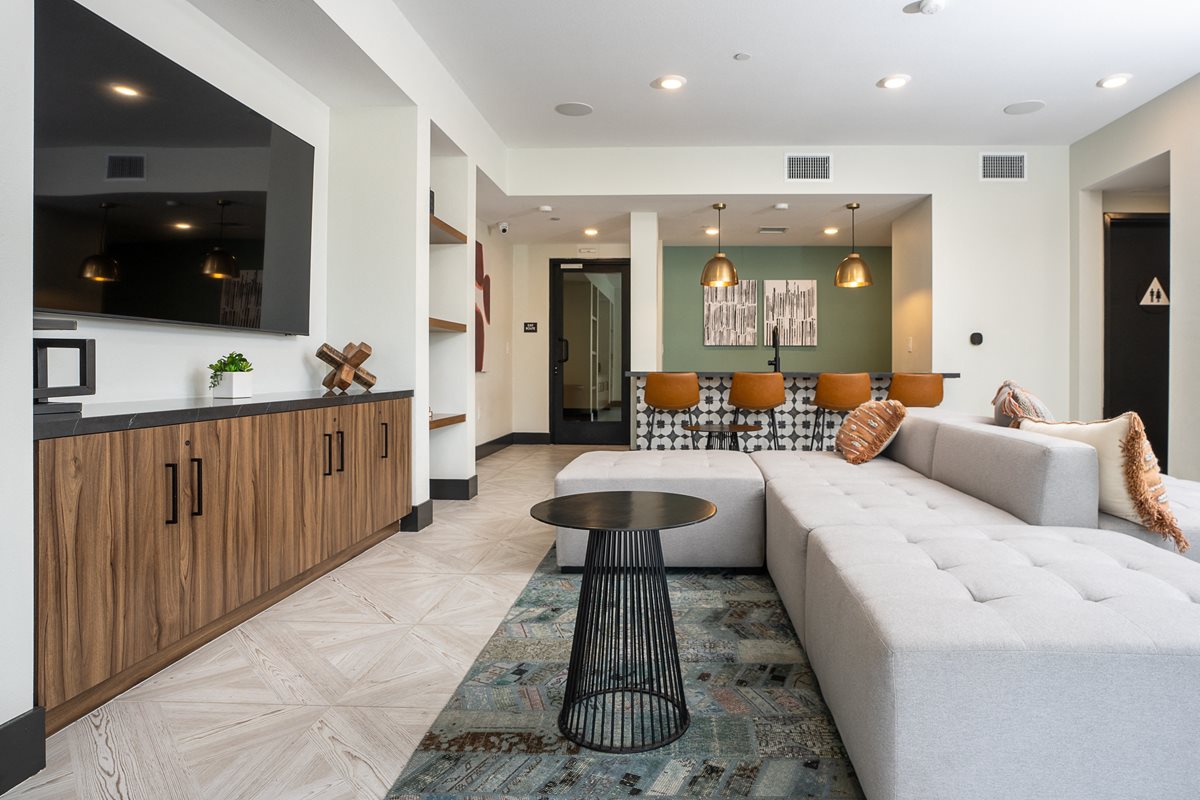 Los Alamitos Luxury Apartments
